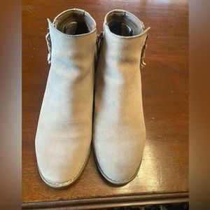 Blondo Mushroom Ankle Suede Boots